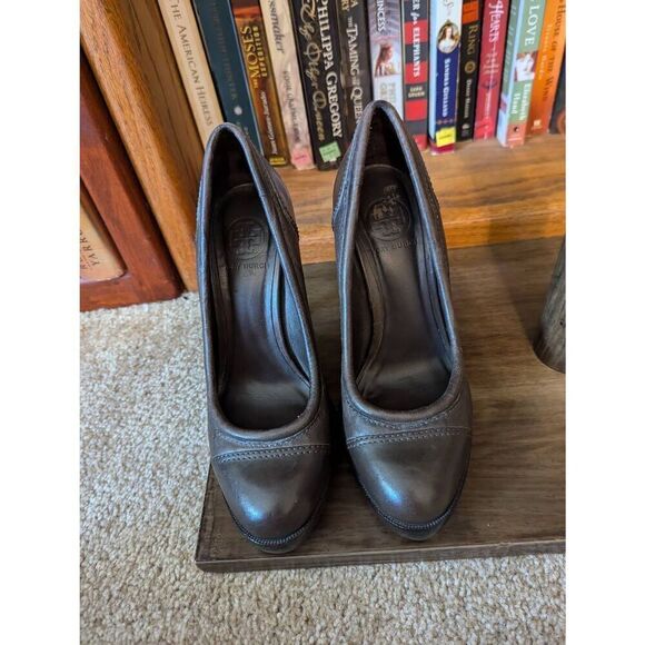 Tory Burch US Size 8 Black Leather Round Toe Stiletto Heel Low Platform Pumps - Picture 1 of 8